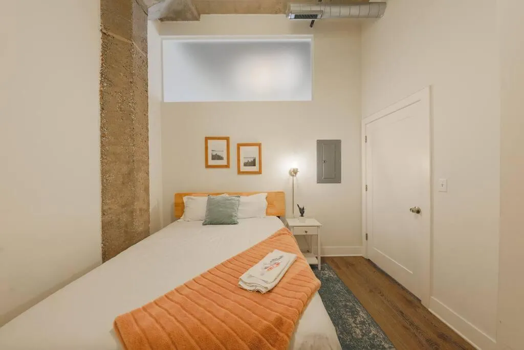 Image 4 of McCormick 2Br and 2Ba family unit for up to 8 guests with Optional Parking & Gym access