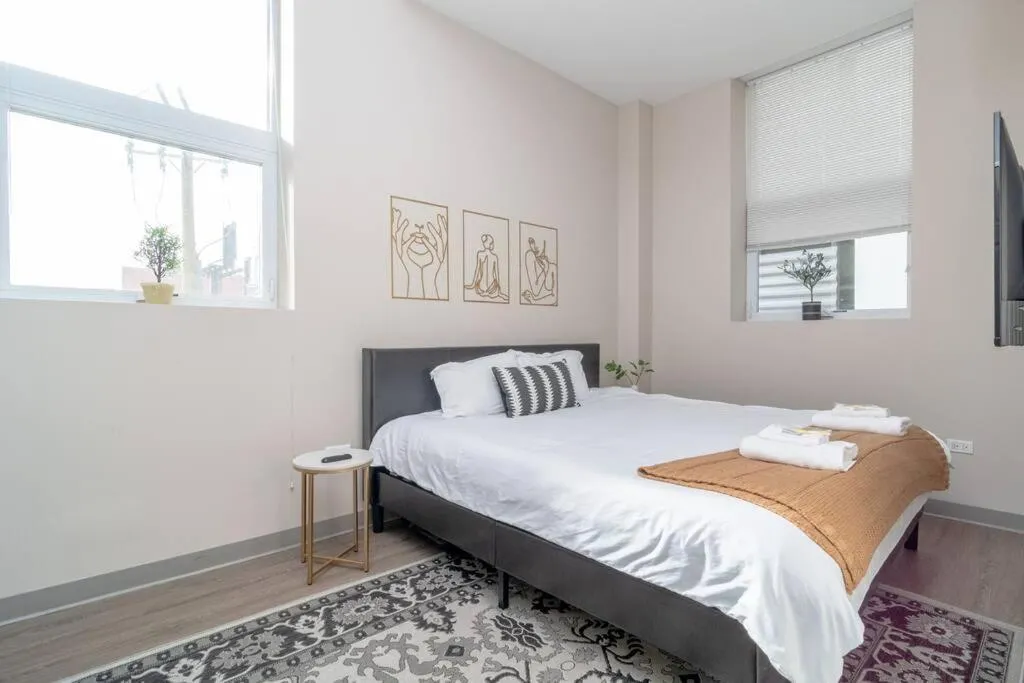 Image 4 of McCormick 2br/2ba KING beds suite with gym and optional parking for up to 6 guests