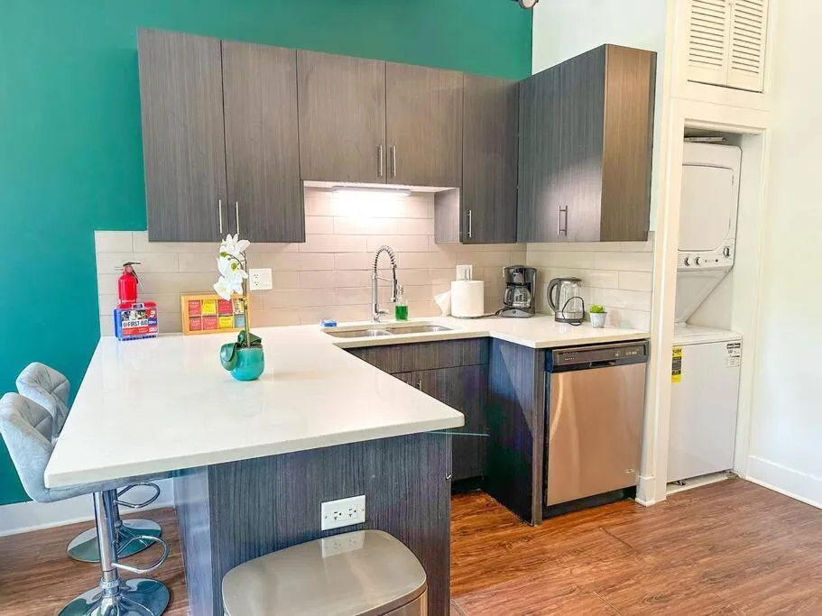 Image 2 of McCormick 3Bedroom and 2Bath with Optional Parking – State st