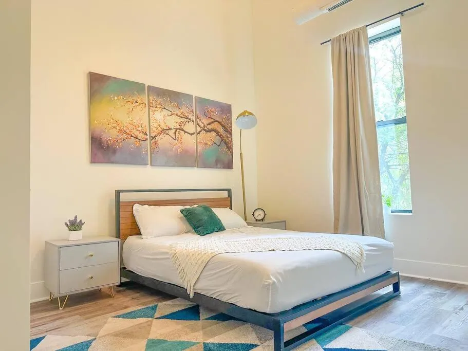 Image 6 of McCormick 3Bedroom and 2Bath with Optional Parking – State st