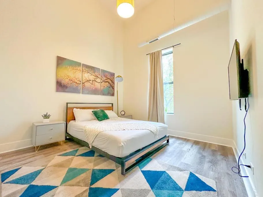Image 3 of McCormick 3Bedroom and 2Bath with Optional Parking – State st