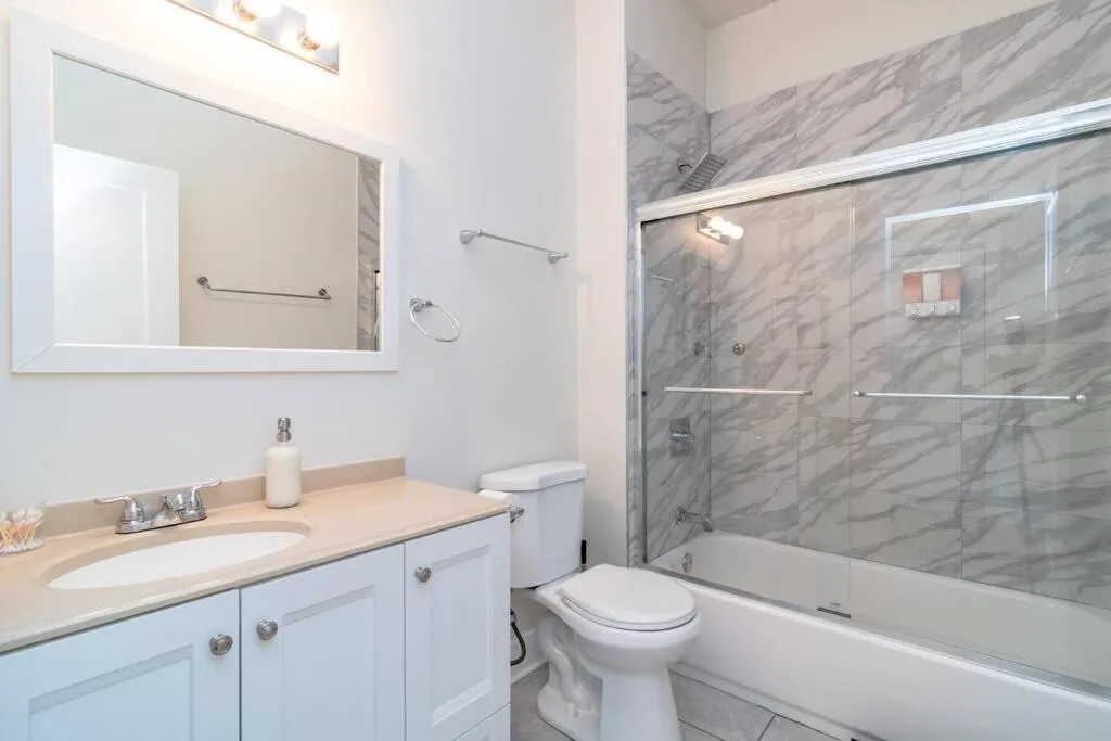 Image 5 of McCormick 420 friendly 2Br with optional parking for up to 6 people