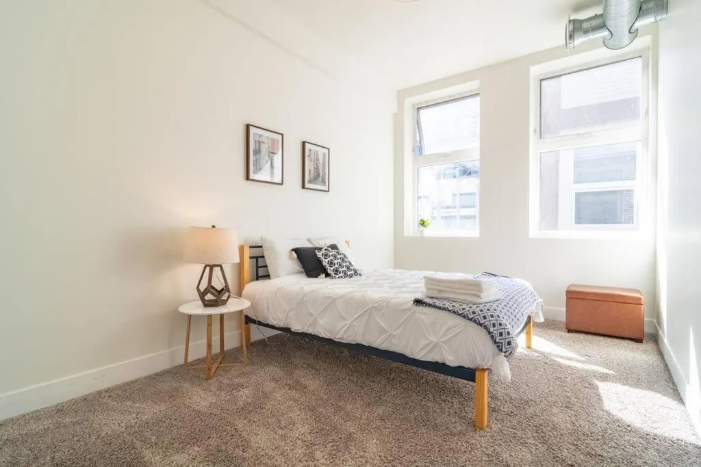 Image 4 of McCormick 420 friendly 3BR-2BA family unit that sleeps 8 guests with Optional Parking and Gym access