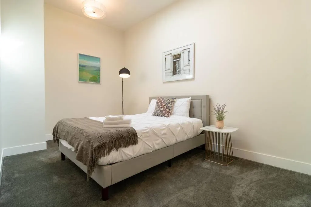 Image 3 of McCormick 420 friendly 3BR-2BA family unit that sleeps 8 guests with Optional Parking and Gym access