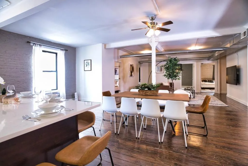 Image 1 of McCormick 4Br and 2Ba HUGE unit / sleeps 10 & with Optional parking