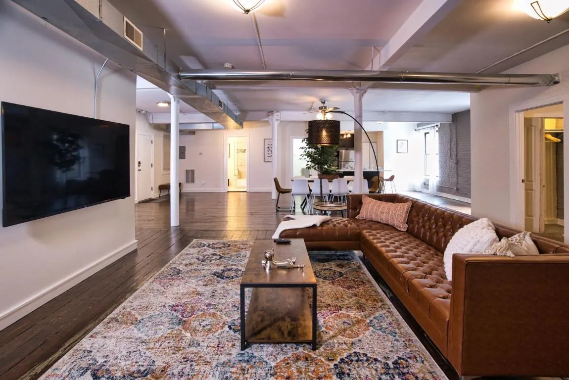 Image of McCormick HUGE 3Br with Pool table, Optional Parking for up to 8 guests