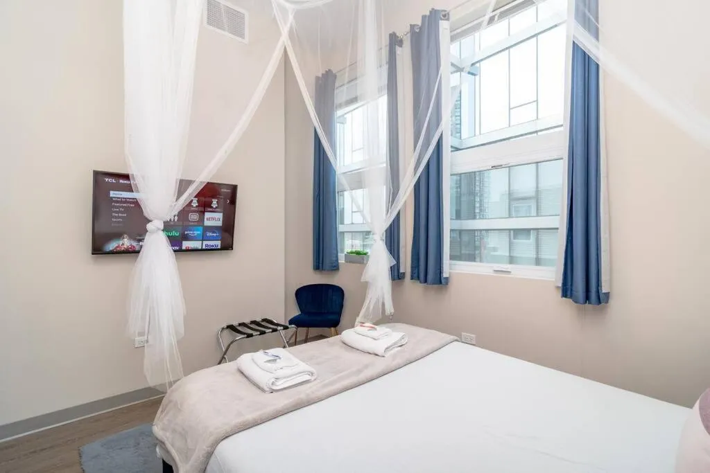 Image 6 of McCormick Oasis with Balcony, optional Parking, Patio, Gym for up to 6 guests