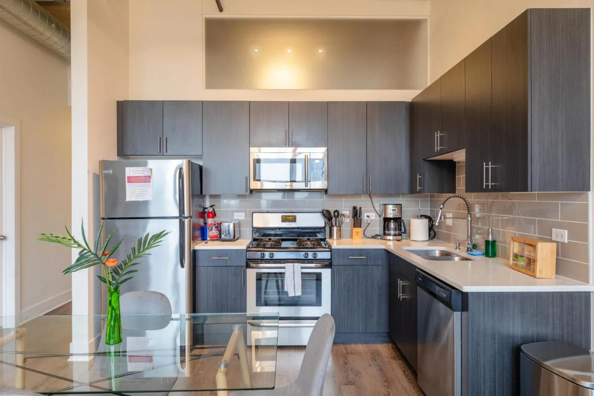 Image 2 of McCormick Place 2b-2b family unit with optional parking and gym access sleeps up to 8