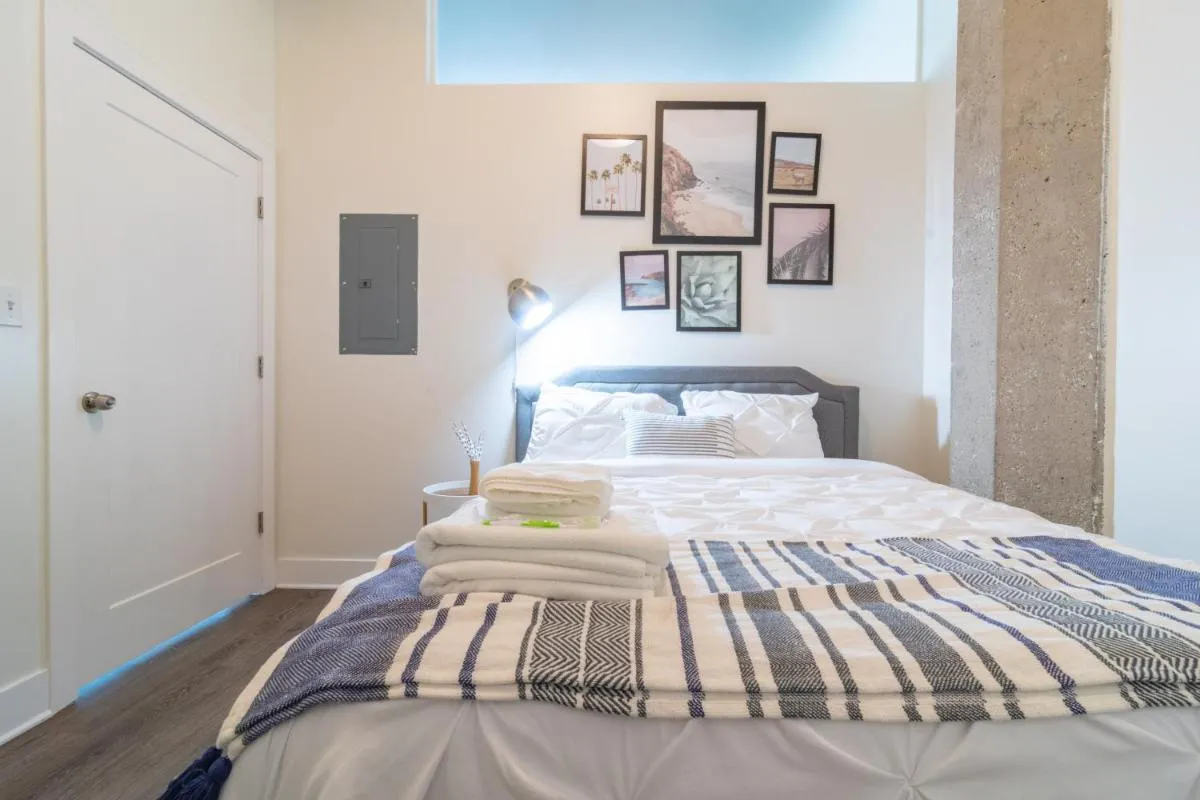 Image 4 of McCormick Place 2b-2b family unit with optional parking sleeps up to 8