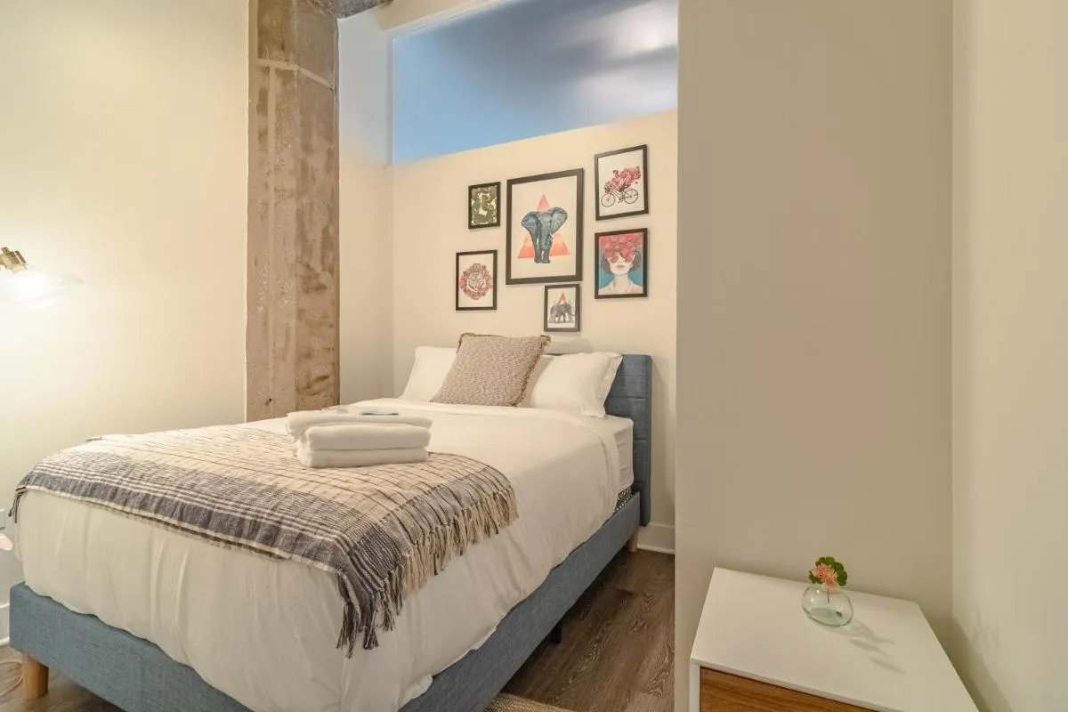 Image 4 of McCormick Place 2b-2b with optional parking and Gym that sleeps 8
