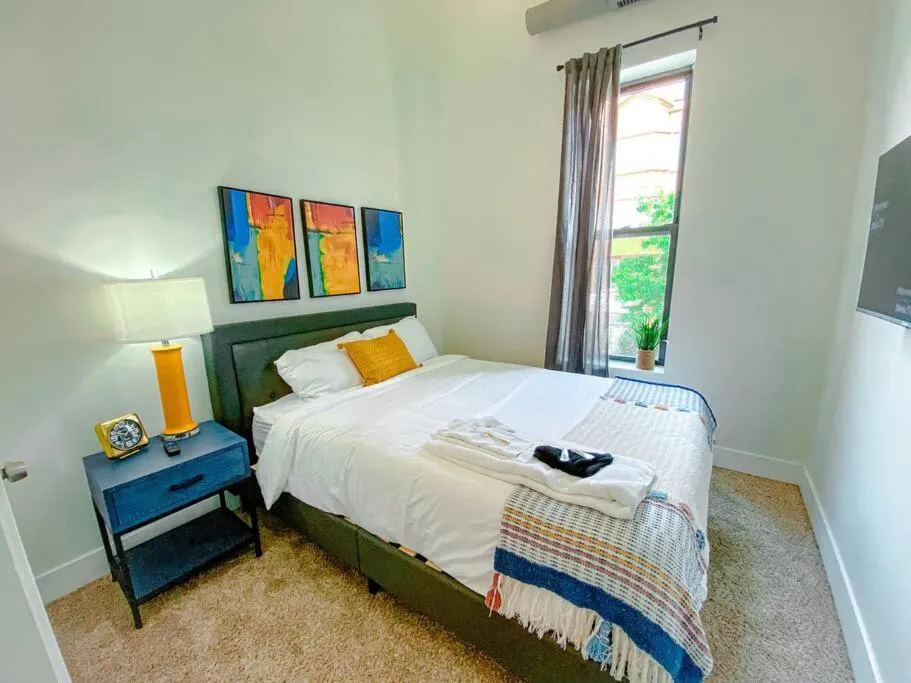 Image 4 of McCormick Place 3BR-2BA unit with Optional Parking – sleeps 8