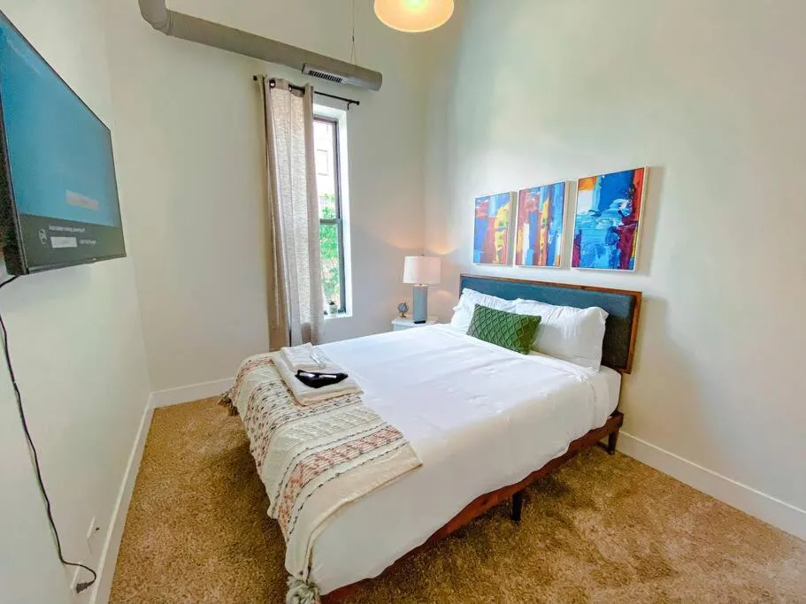 Image 6 of McCormick Place 3BR-2BA unit with Optional Parking – sleeps 8