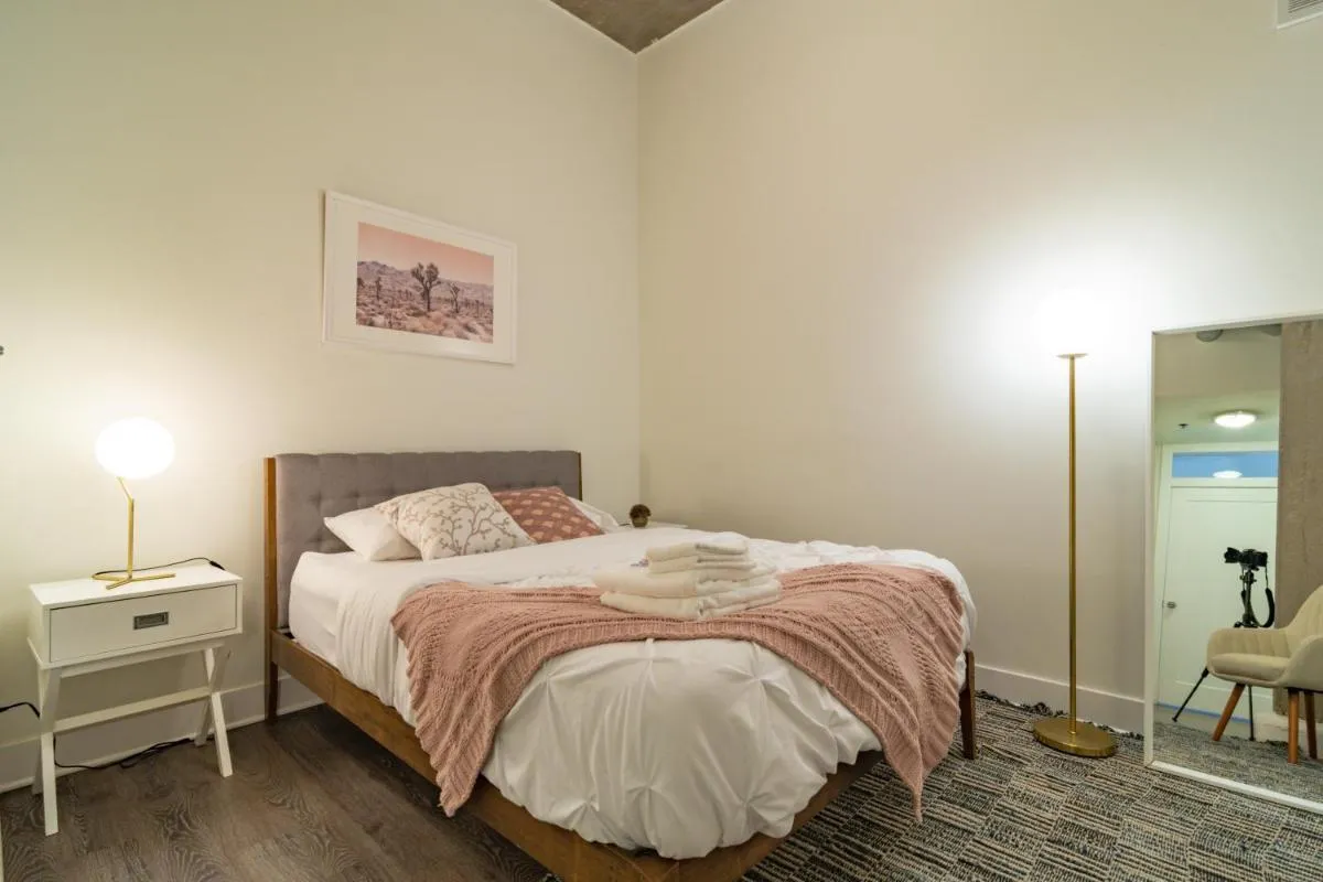 Image 4 of McCormick Place 3br-2ba luxury Family Heaven with optional parking for 8 guests