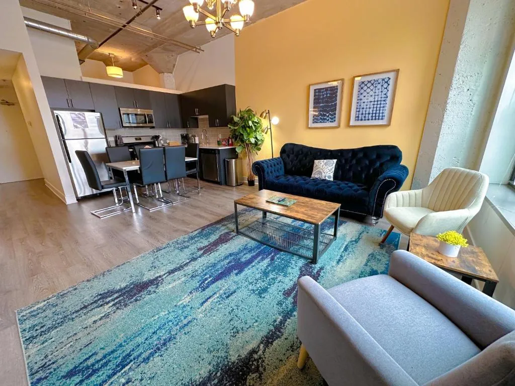 Image of McCormick Place 3br-2ba luxury Family Heaven with optional parking for 8 guests