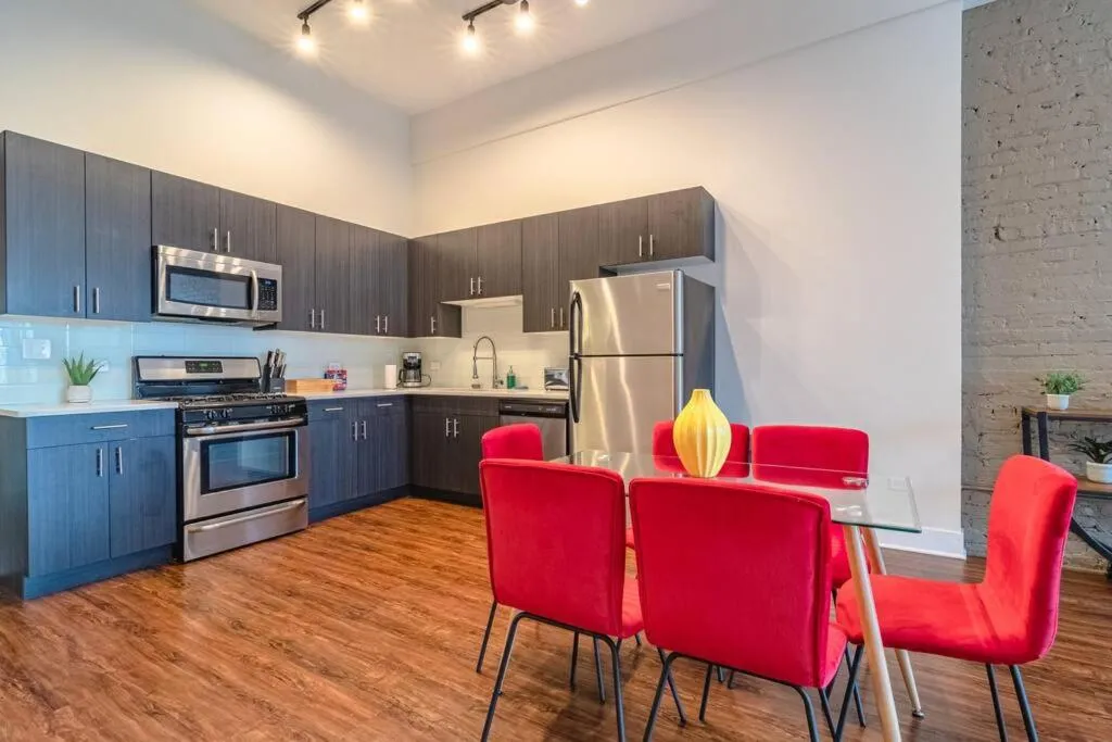 Image 2 of McCormick Place 420 friendly 3BR/2BA with Optional parking for up to 8 guests