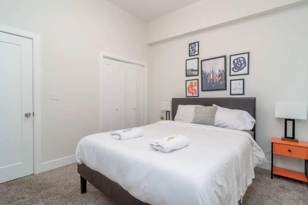 Image 3 of McCormick Place 420 friendly 3b/2b with optional Parking for up to 8 guests