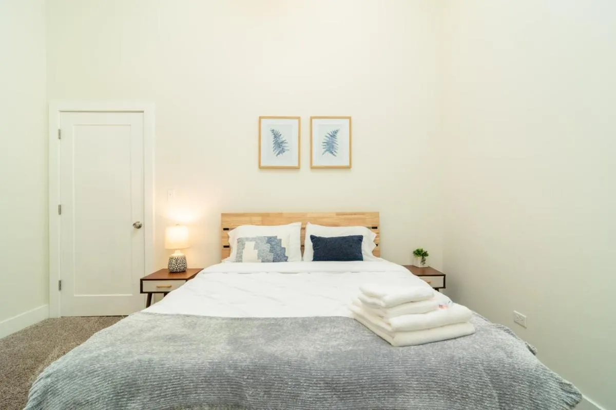 Image 6 of McCormick Place 420 friendly 3br-2ba in Downtown Chicago with optional parking for 8 guests