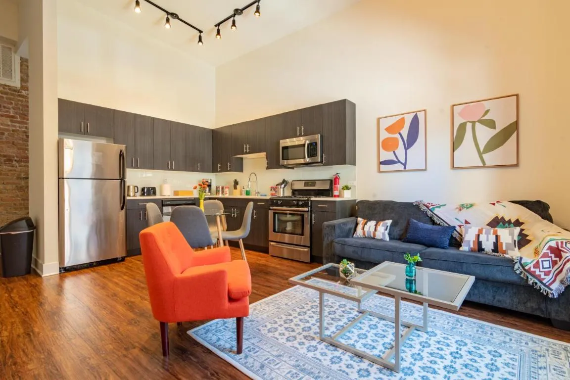 Image of McCormick Place 420 friendly 3br-2ba in Downtown Chicago with optional parking for 8 guests