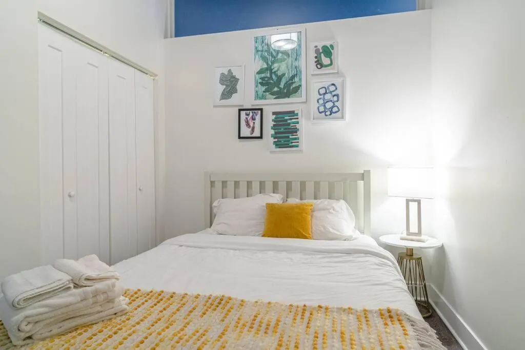 Image 2 of McCormick Place Spacious family heaven 3br-2ba that sleeps up to 8 guests with Optional Parking and Gym access