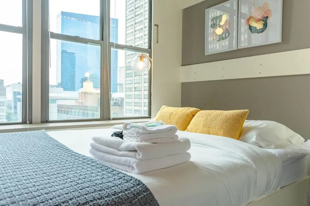 Image 1 of McCormick Place Studio that sleeps up to 4 with Optional Parking & Gym access