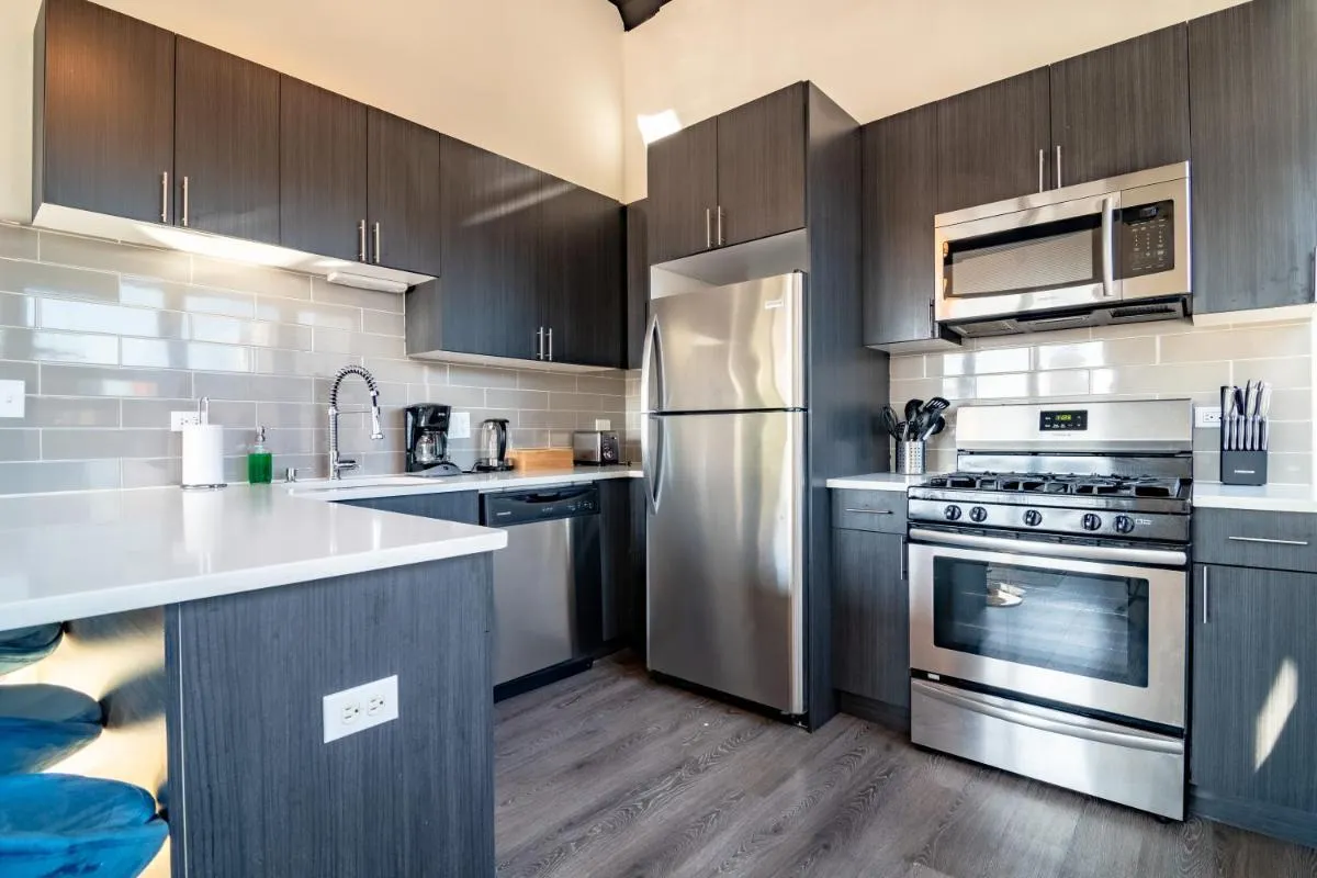 Image 4 of McCormick Place Stylish corner unit with optional parking for up to 6 guests