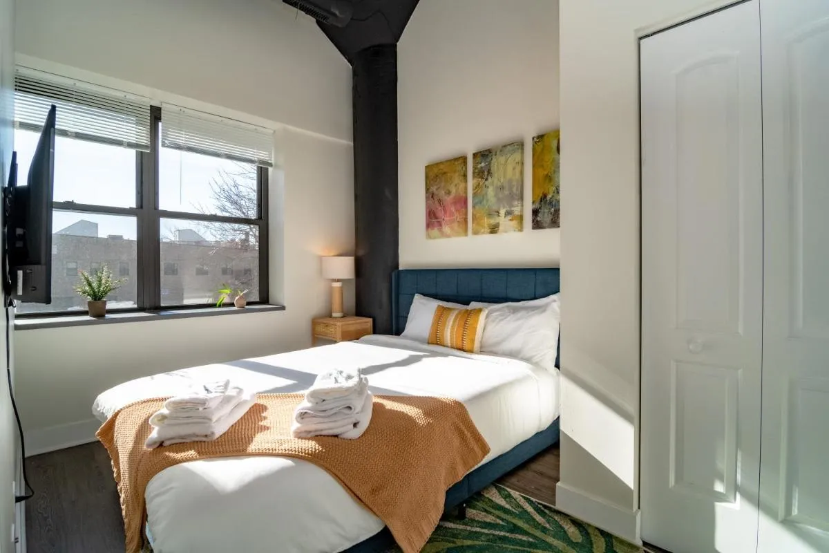 Image 1 of McCormick Place Stylish corner unit with optional parking for up to 6 guests