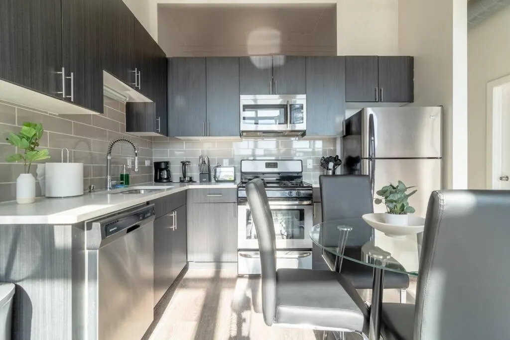 Image 1 of McCormick Place beautiful 2b-2b apartment with optional parking – sleeps up to 6