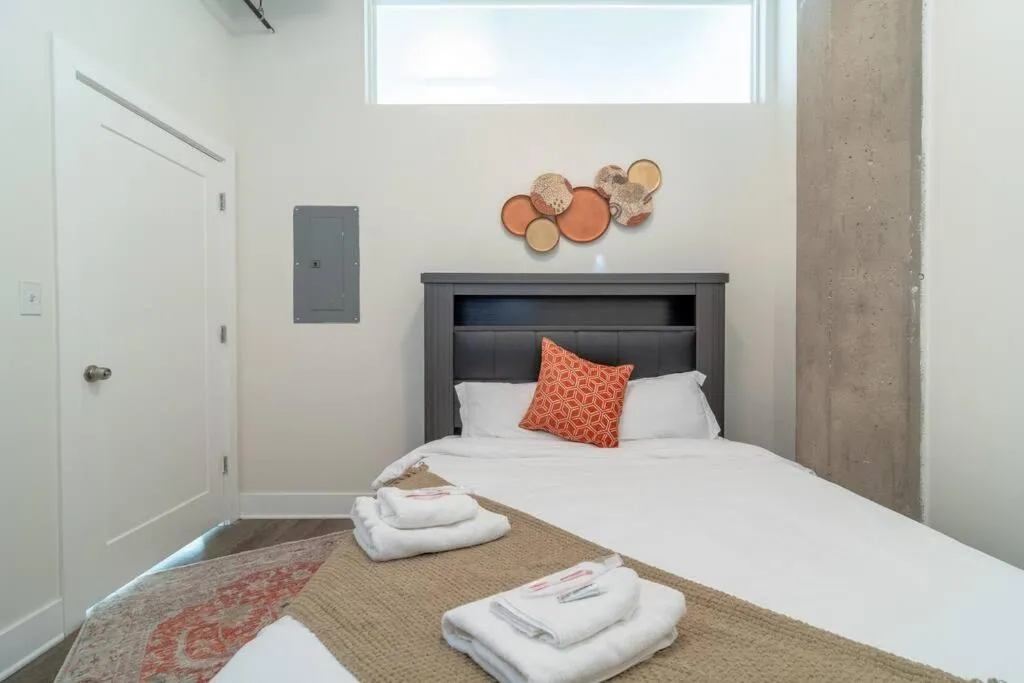 Image 4 of McCormick Place city with view 2br-2ba with Optional parking that sleeps up to 8