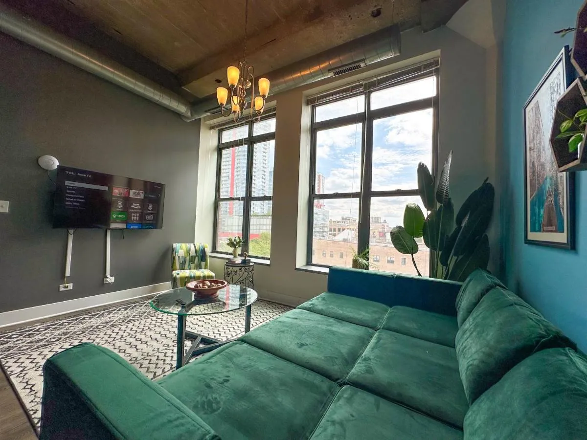 Image 5 of McCormick Place city with view 2br-2ba with Optional parking that sleeps up to 8