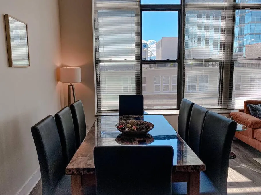 Image 1 of McCormick Place luxurious and spacious 3br-2ba in Downtown Chicago with optional parking for 10 guests