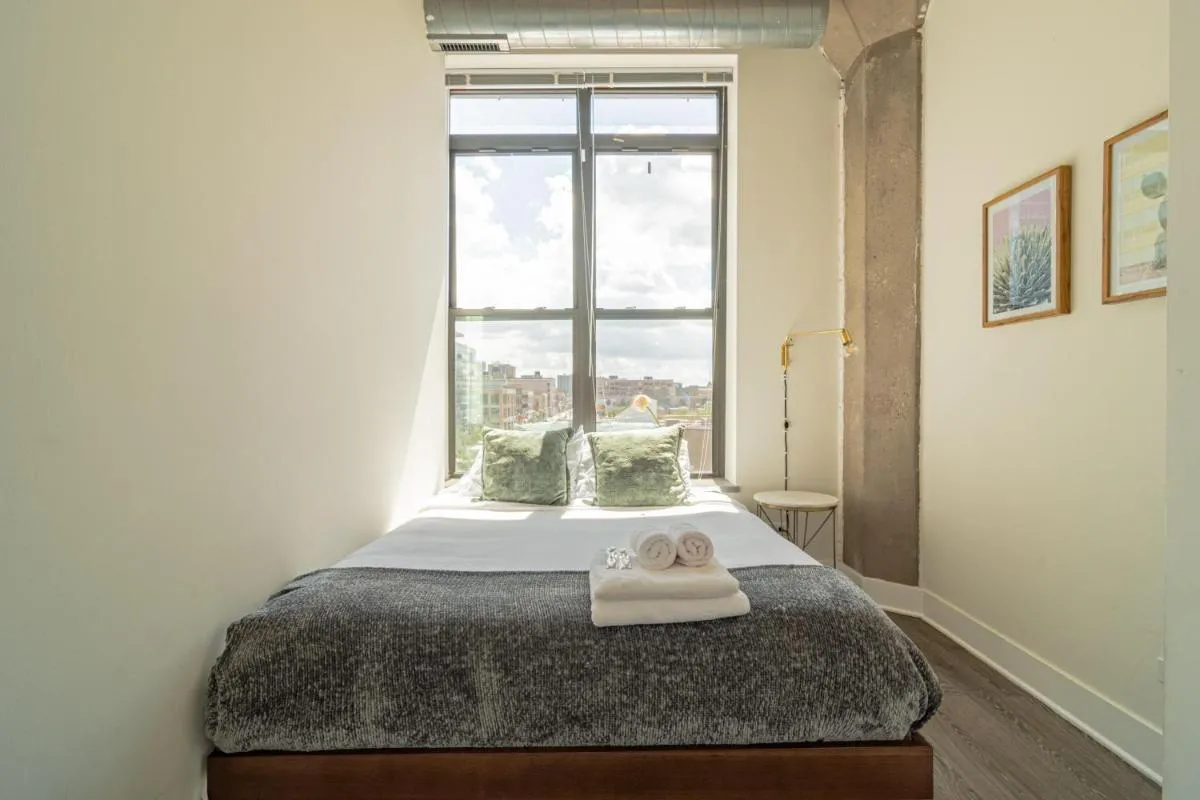 Image 4 of McCormick Place luxury corner apartment with optional parking for 6 guests