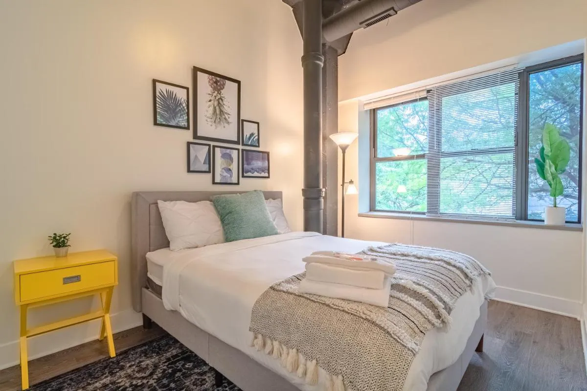 Image 1 of McCormick Place spacious 3br-2ba designer suite with optional parking for 8 guests