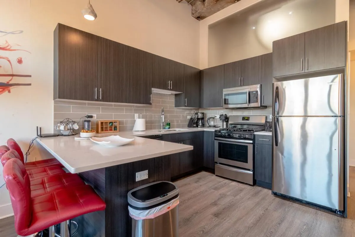 Image 6 of McCormick place luxury Penthouse Duplex with personal rooftop with optional parking for 8 guests