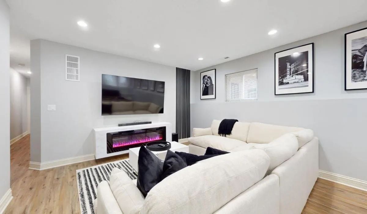 Image 1 of Modern Elegance: 4BR Duplex w/ Free Garage Parking