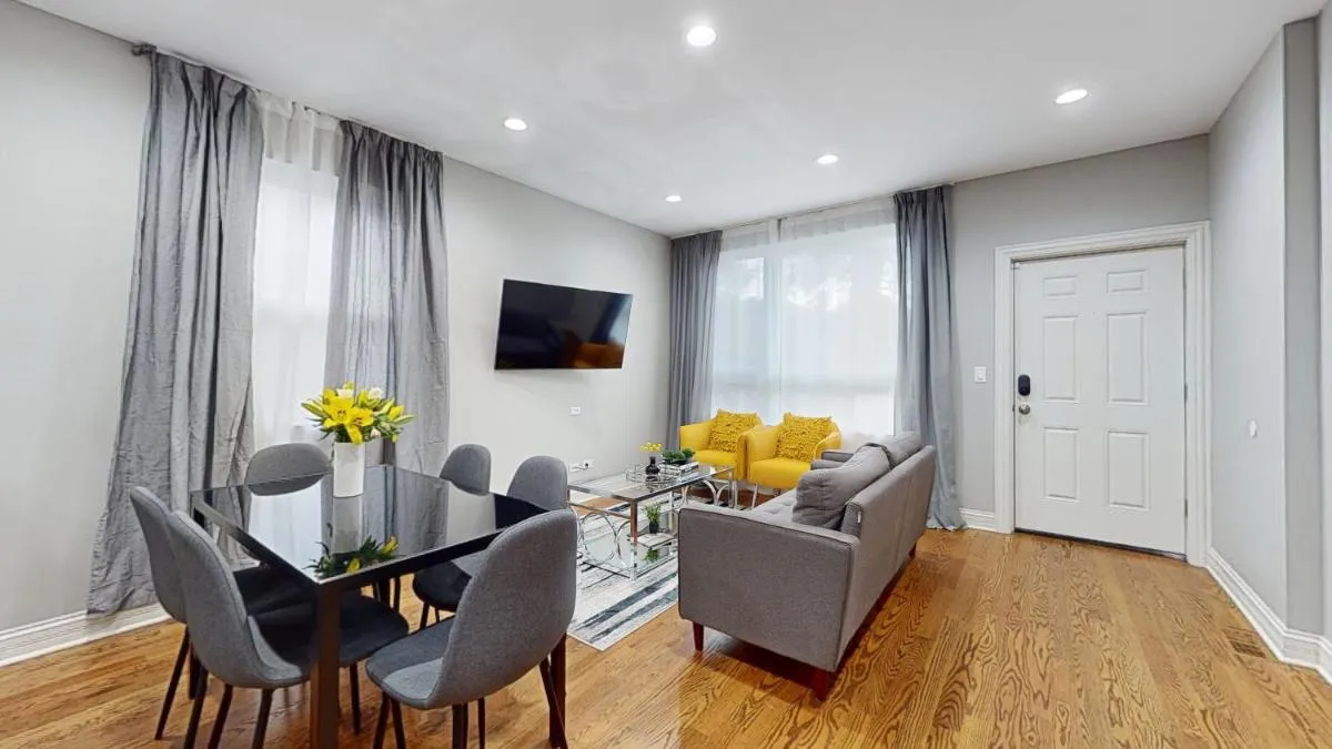 Image 6 of Modern Elegance: 4BR Duplex w/ Free Garage Parking