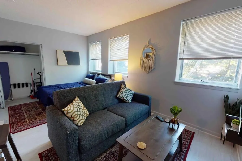 Image of Modern NorthSide Studio APT