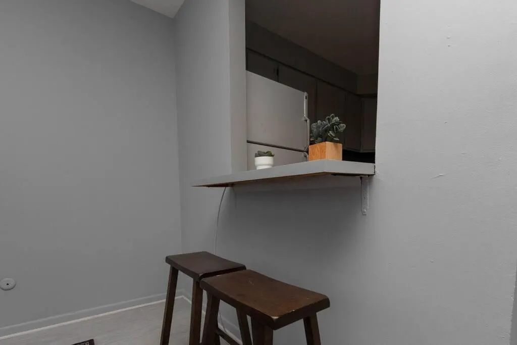 Image 6 of Modern NorthSide Studio APT