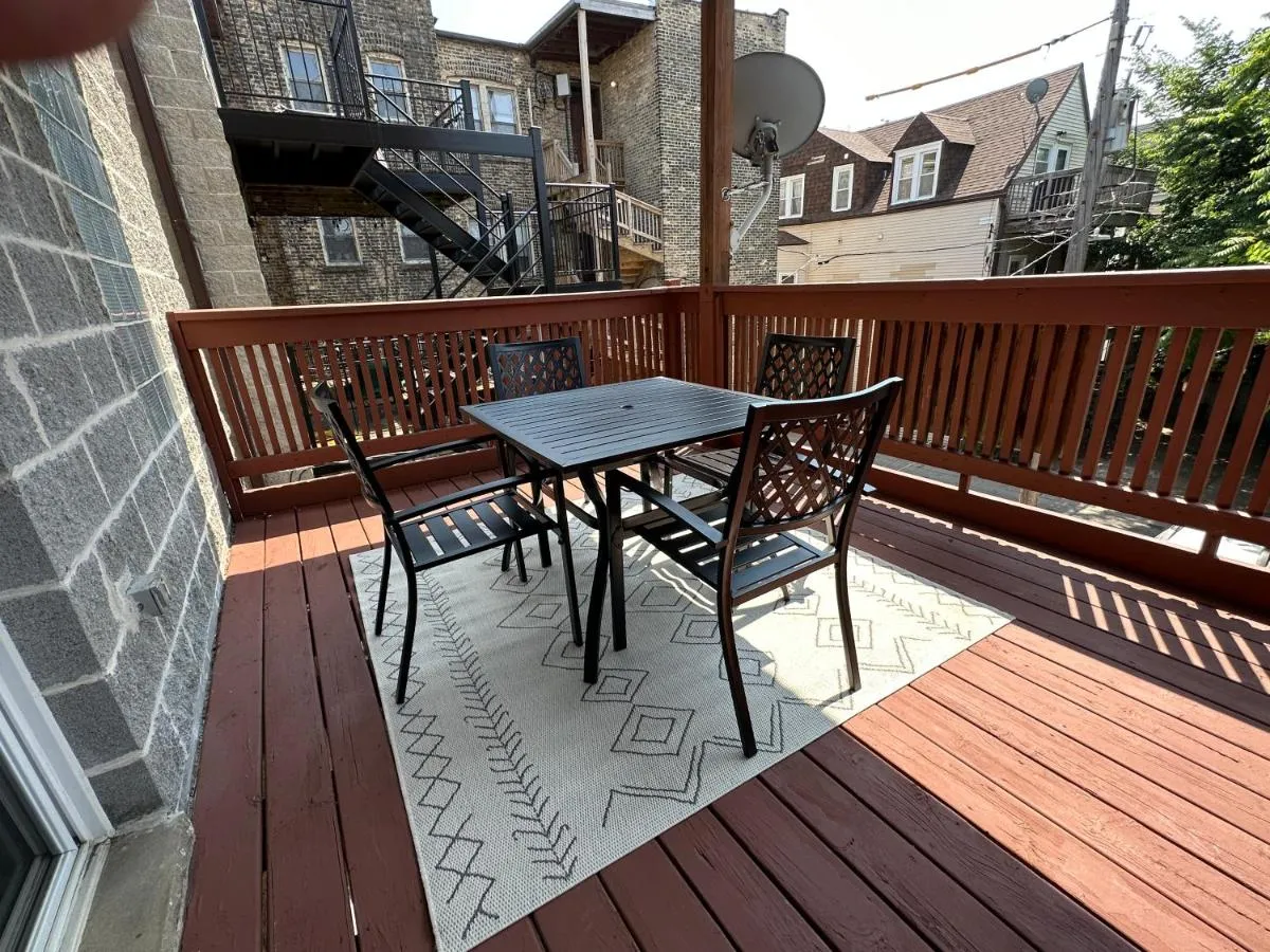 Image 5 of Modern Wrigley Oasis with Parking!