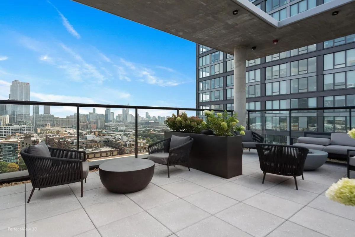 Image 2 of NEW apts near Union Park w full amenities – Cloud9-1044