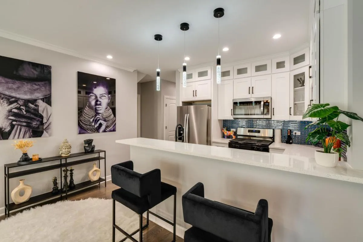 Image 6 of Newly Built Condo 5 Mi to Downtown Chicago!