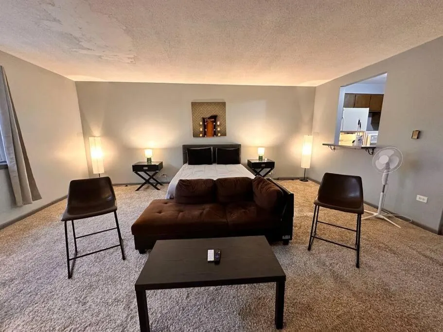 Image of North Side Escape Modern Studio Near Shops&Dining