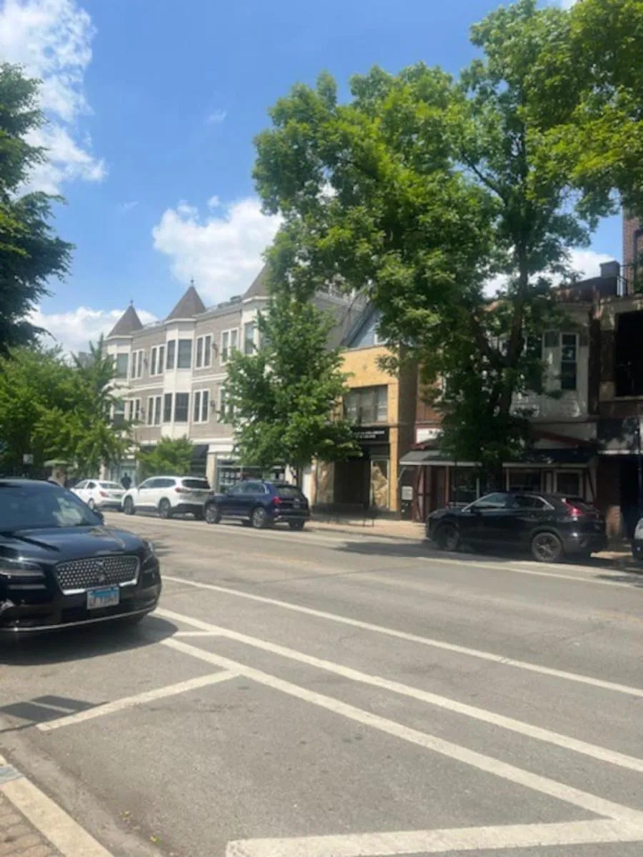 Image 6 of North Side Pied a terre
