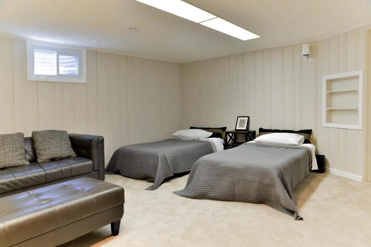 Image 1 of Northside FAMLYNEST Lincoln Sq 4BR 2BA 2P Rare find