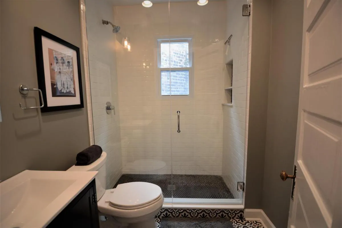 Image 1 of Penthouse Level, Stunning Wrigley Stay