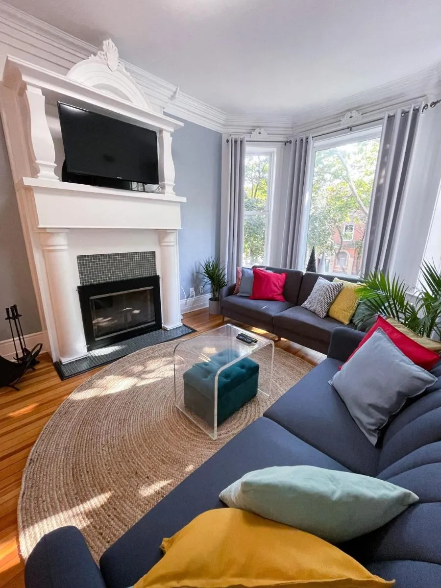 Image 3 of Perfect Wrigleyville Stay