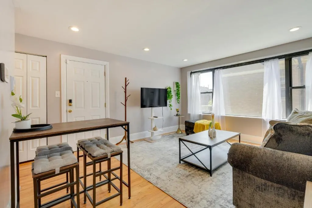 Image of Pet-Friendly Urban Chicago Vacation Rental Condo