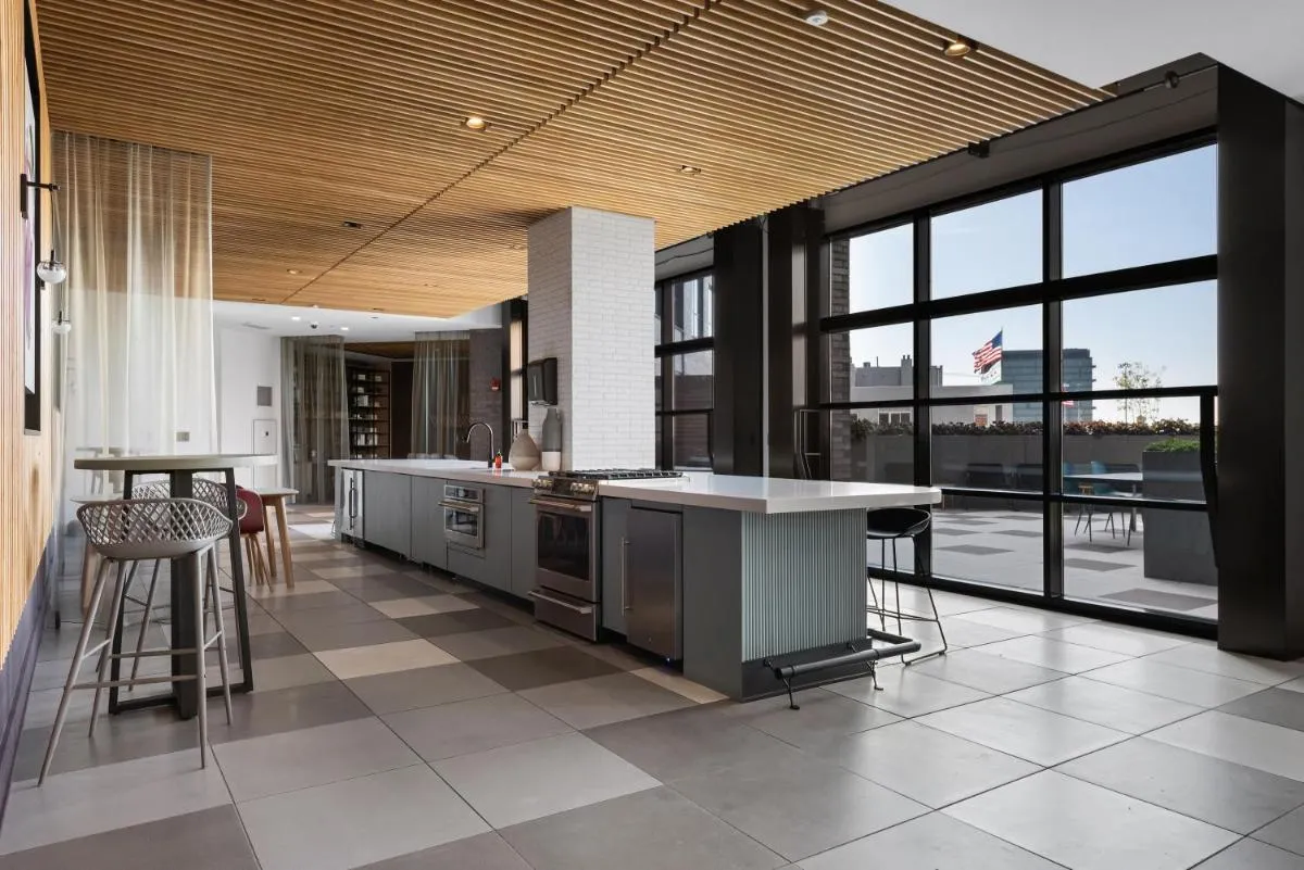 Image 4 of Presidential Penthouses w the best View- Cloud9 – 730