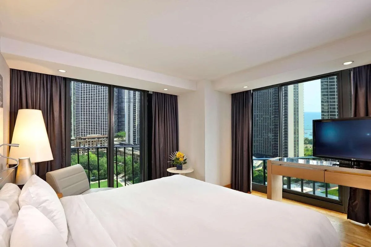 Image 2 of Radisson Blu Aqua Hotel, Chicago