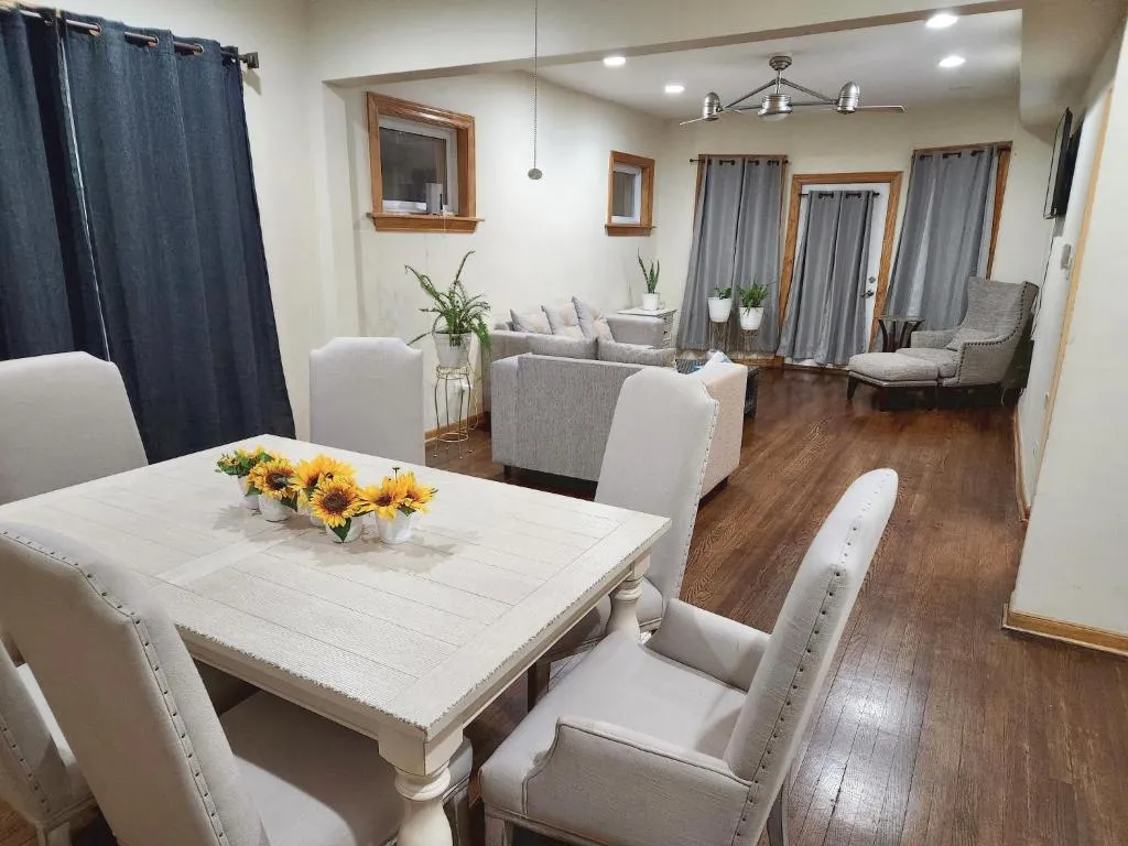 Image of Relaxing Entire Roseland Neighborhood Apartment Unit