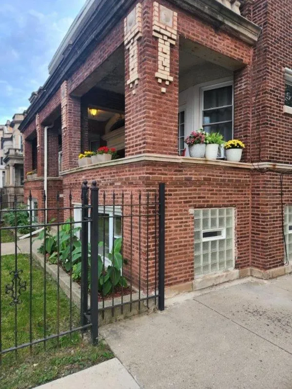 Image 3 of Relaxing Entire Roseland Neighborhood Apartment Unit